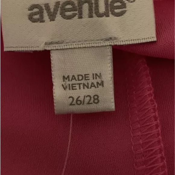 Avenue Women’s Stretch Asymmetrical Top Blouse 3/4 Sleeves Size 26/28 - Picture 10 of 11